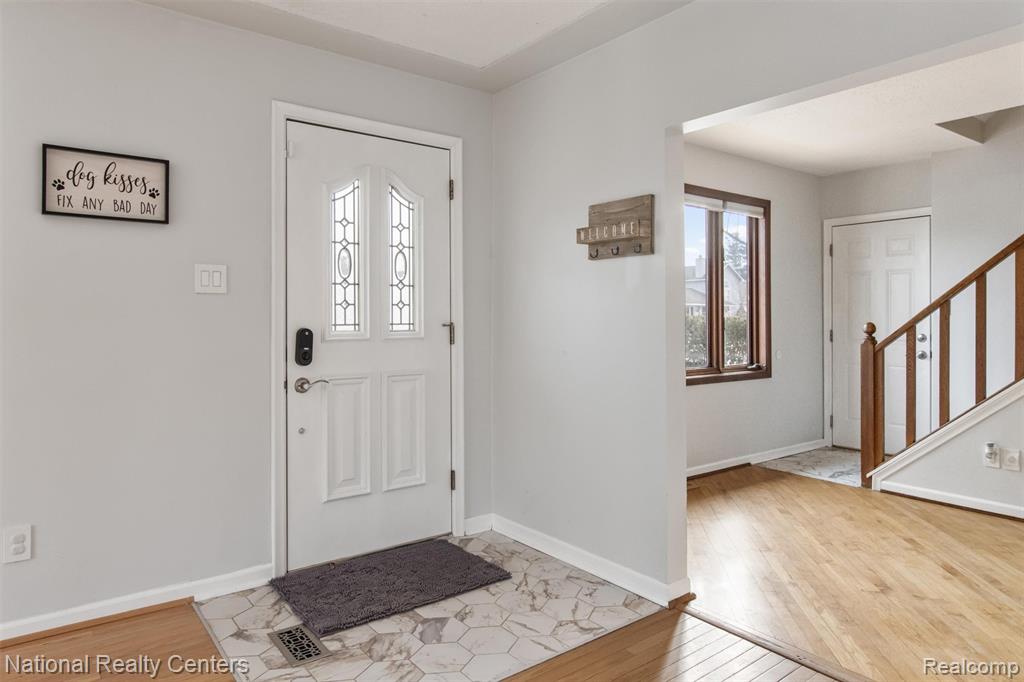 3857 Ellisia Road Commerce Township, MI 48382 - Photo 2 of 51 Gallery Image 2