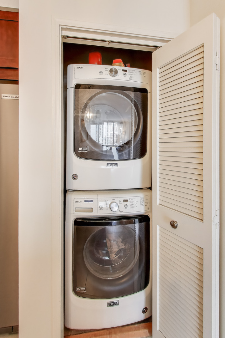 55 West Delaware Place, Unit 810 Chicago, IL 60610 - Photo 21 of 29 unknown