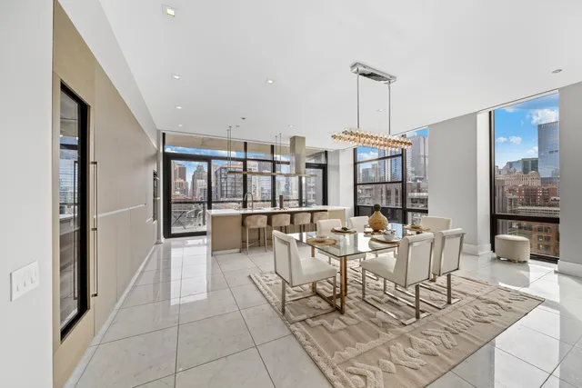 $1,995,000 | 400 West Huron Street, Unit 1001, Chicago, IL 60654