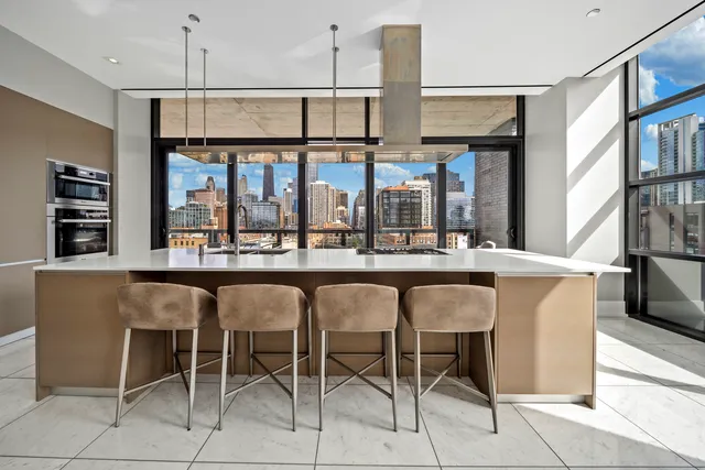 $1,995,000 | 400 West Huron Street, Unit 1001, Chicago, IL 60654