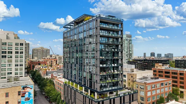$1,995,000 | 400 West Huron Street, Unit 1001, Chicago, IL 60654