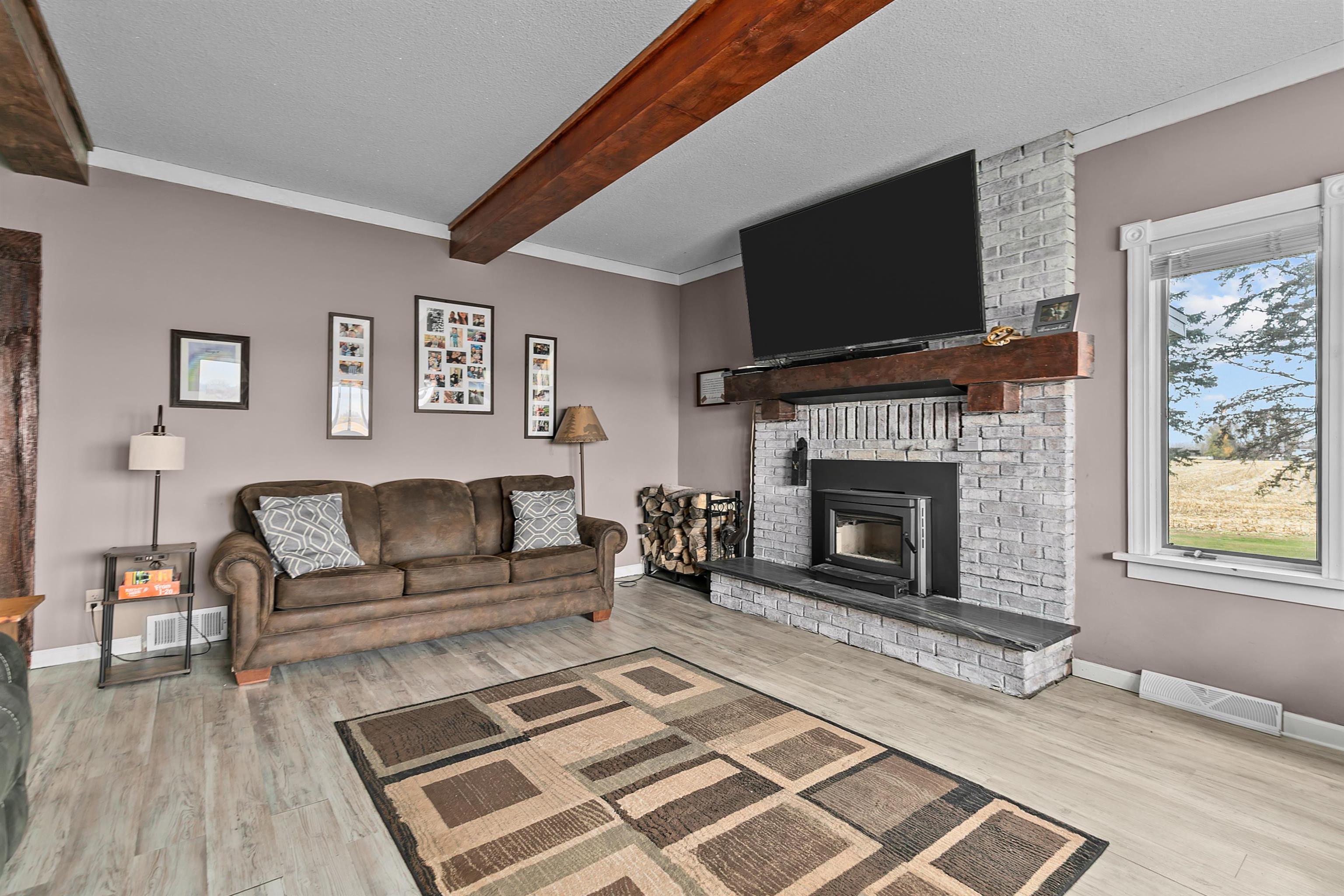 W7185 County Rd P Shiocton, WI 54170 - Photo 13 of 44