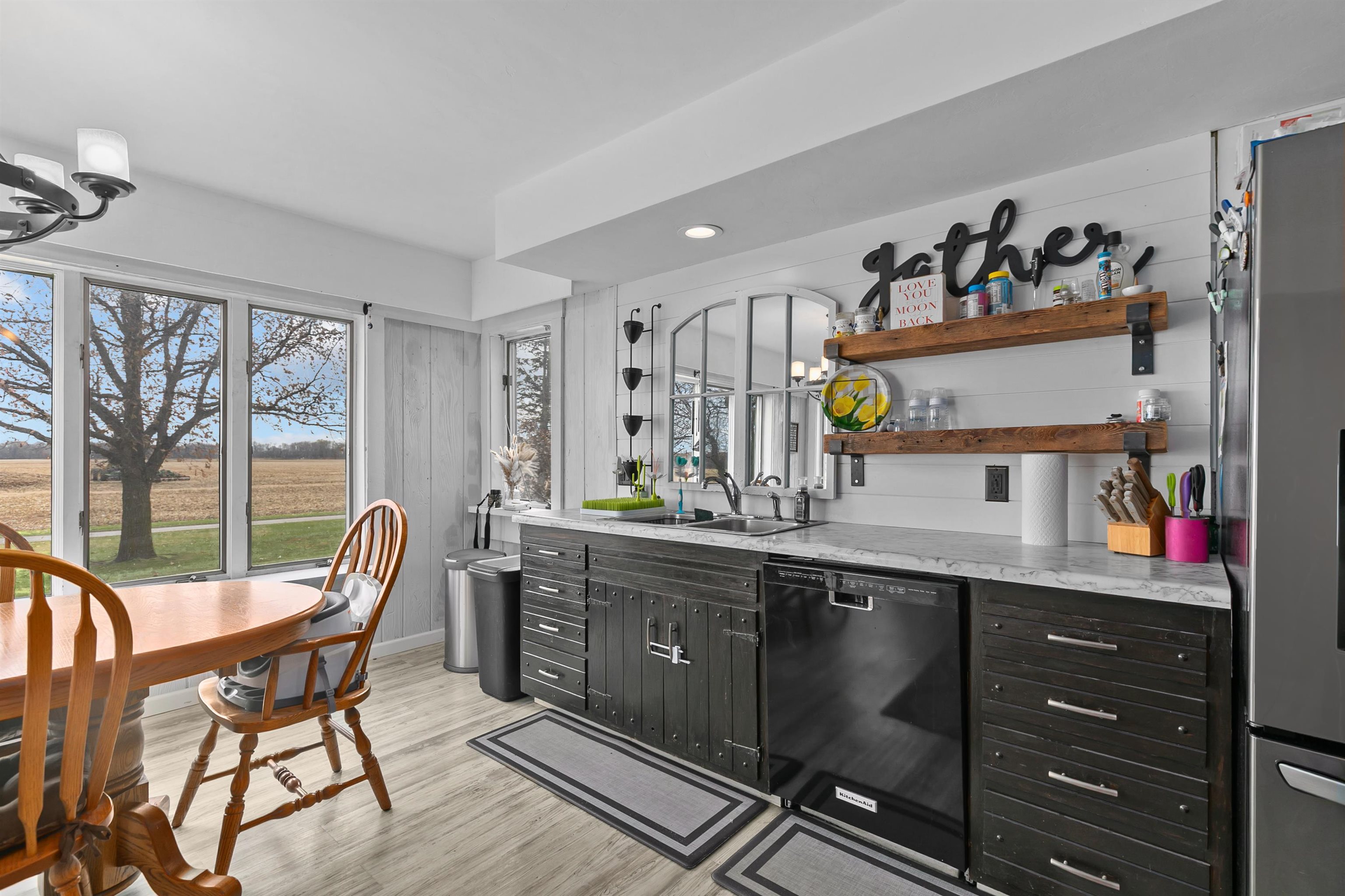 W7185 County Rd P Shiocton, WI 54170 - Photo 8 of 44