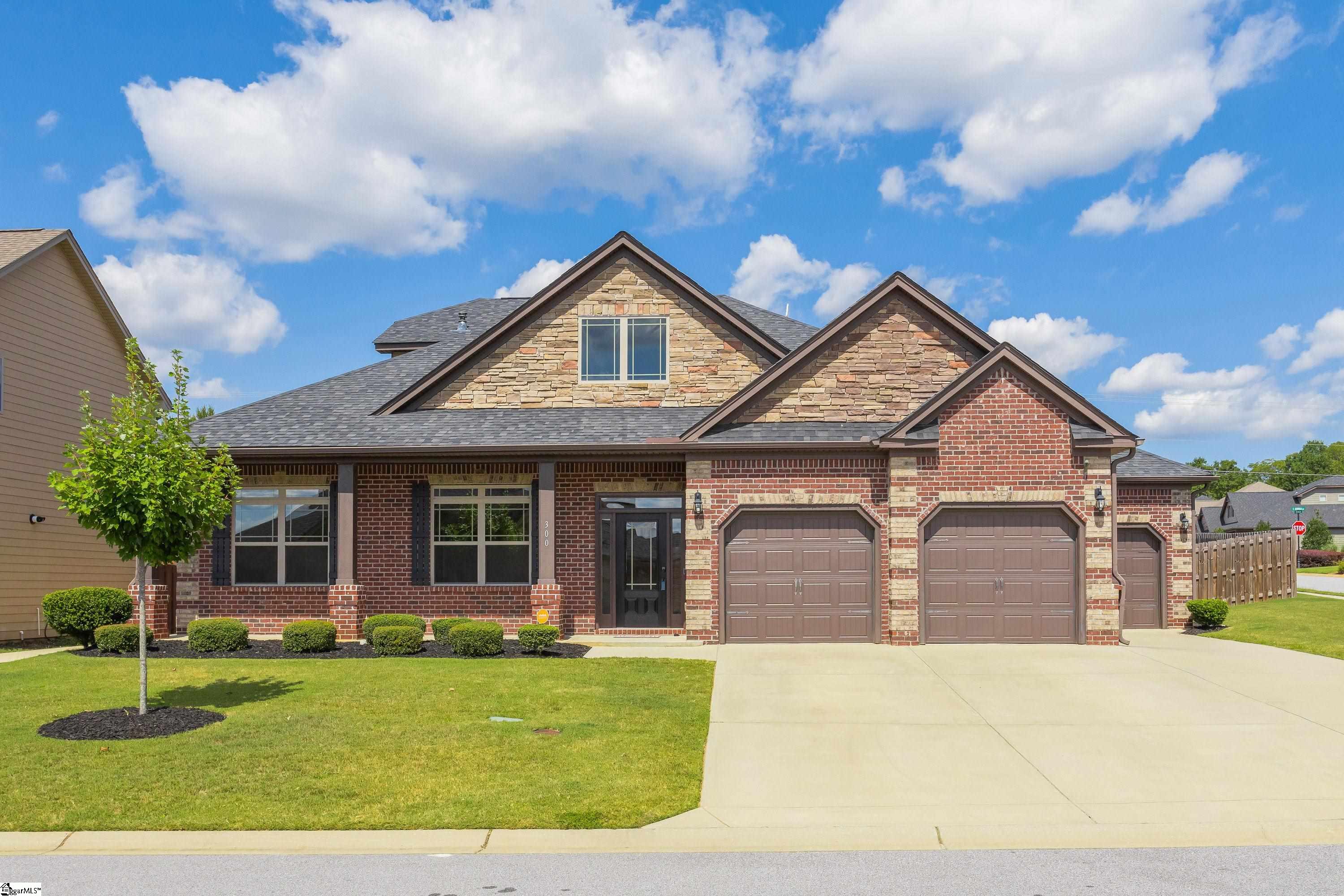300 Stoneleigh Road Simpsonville, SC 29681 - Photo 1 of 36 Gallery Image 1