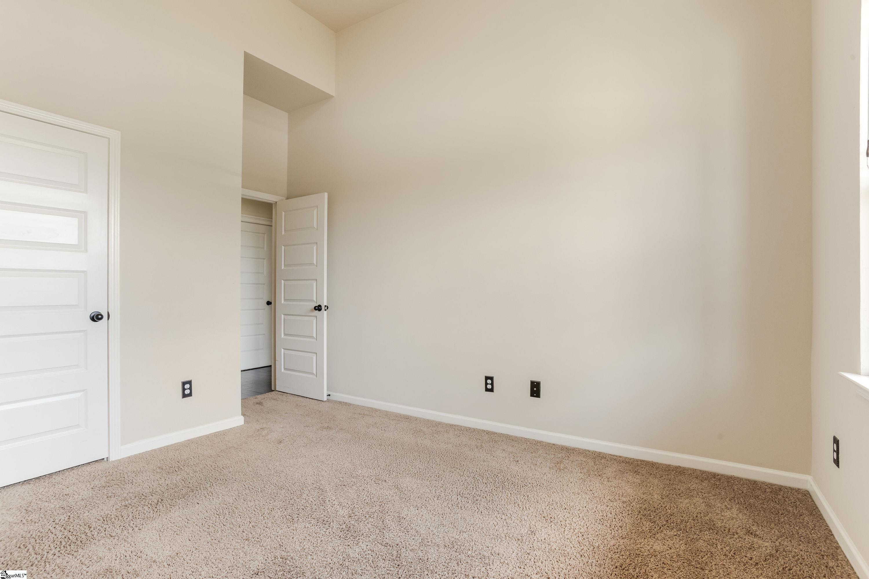 300 Stoneleigh Road Simpsonville, SC 29681 - Photo 8 of 36 Gallery Image 8