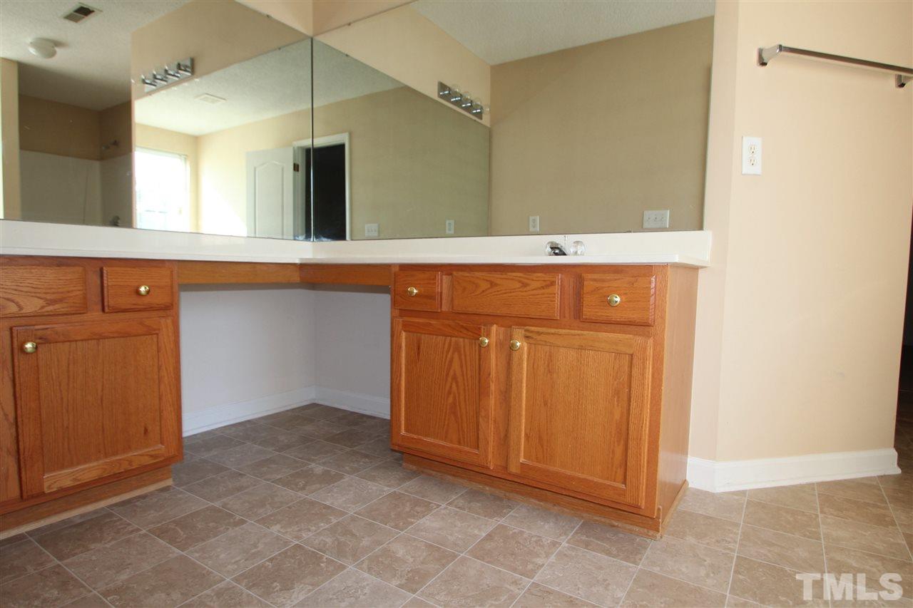 5000 Cardinal Grove Boulevard Raleigh, NC 27616 - Photo 10 of 14