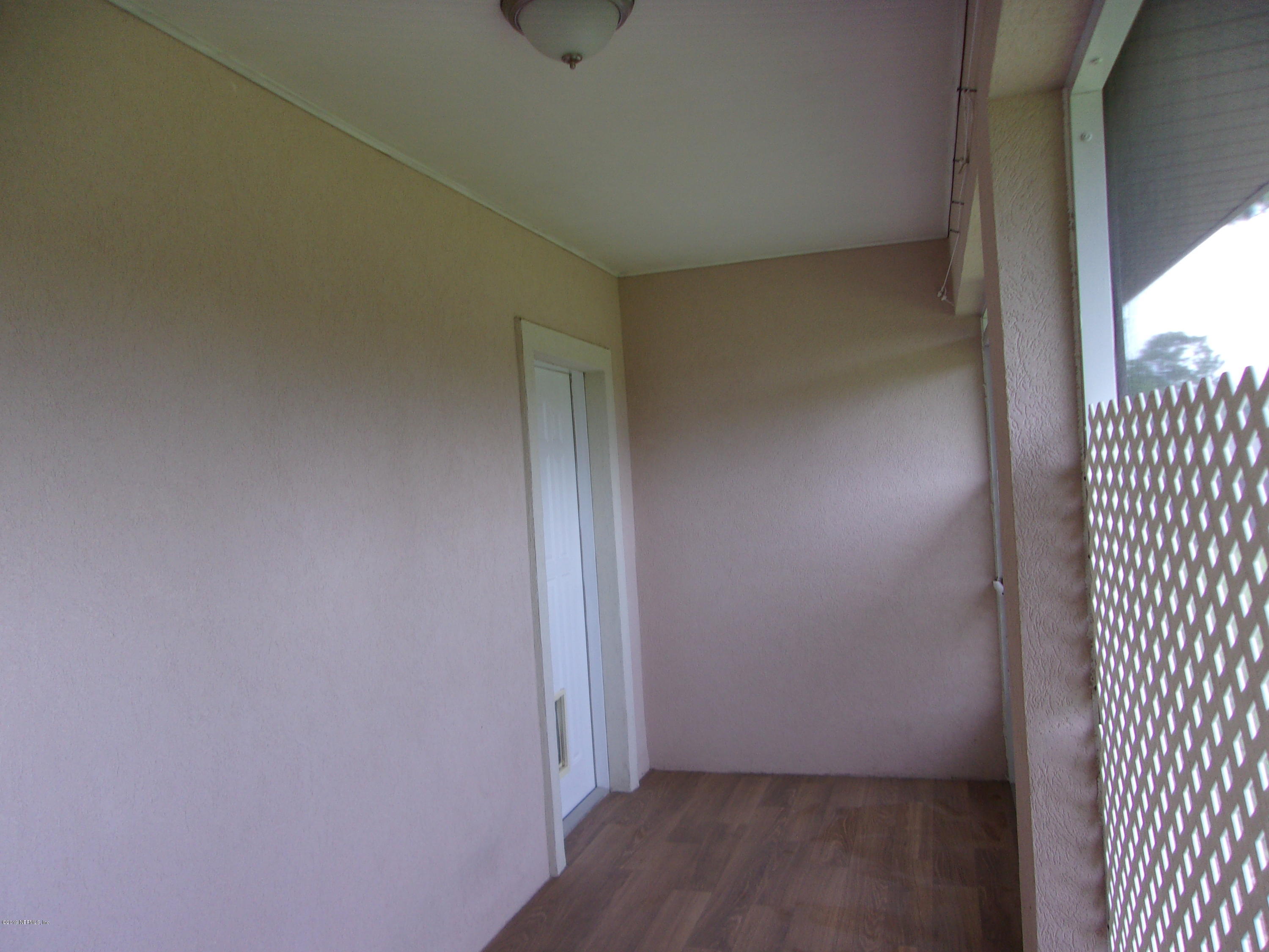 882 Southeast 46th Loop Keystone Heights, FL 32656 - Photo 15 of 23 porch1