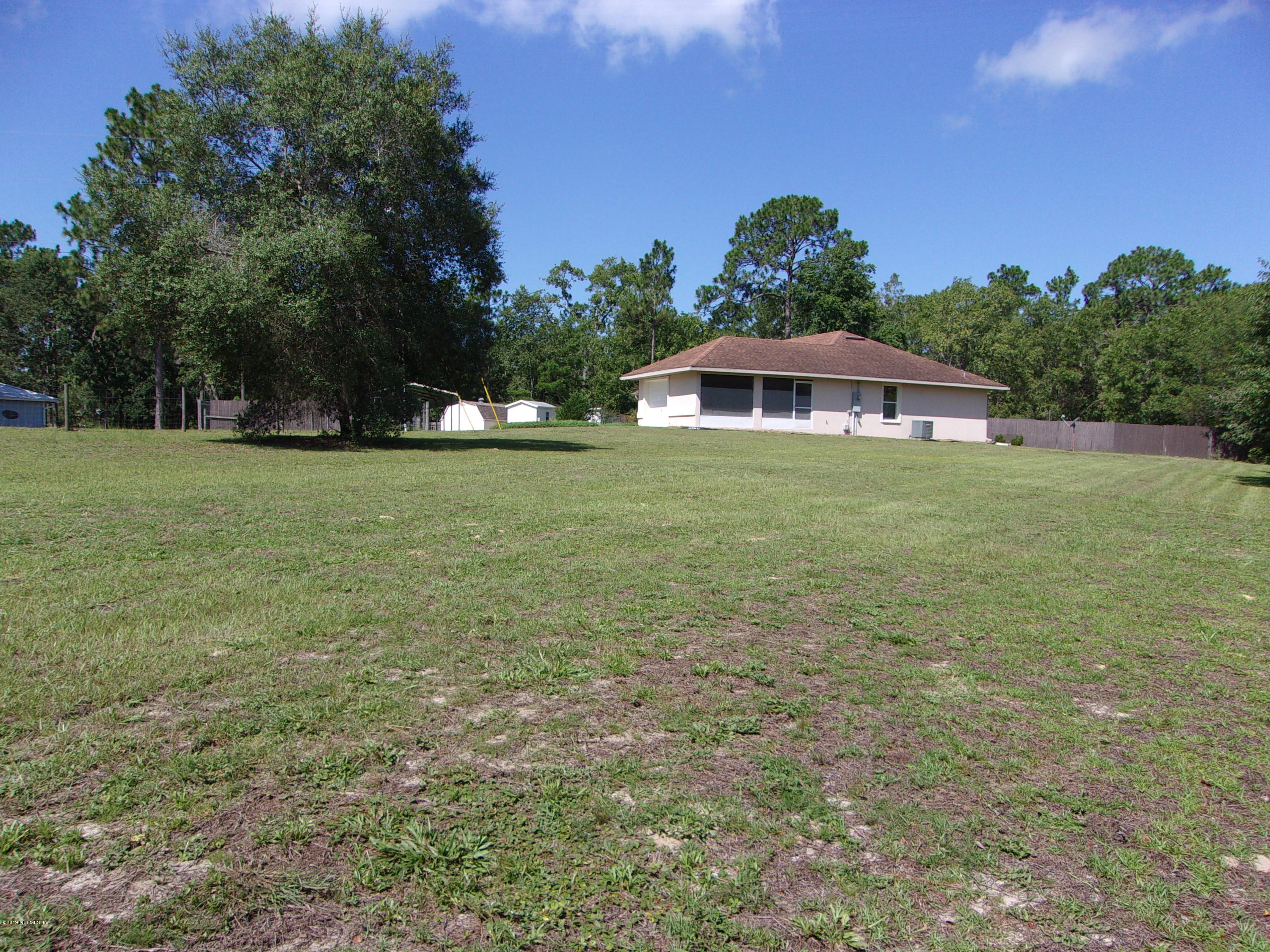 882 Southeast 46th Loop Keystone Heights, FL 32656 - Photo 20 of 23 outside31