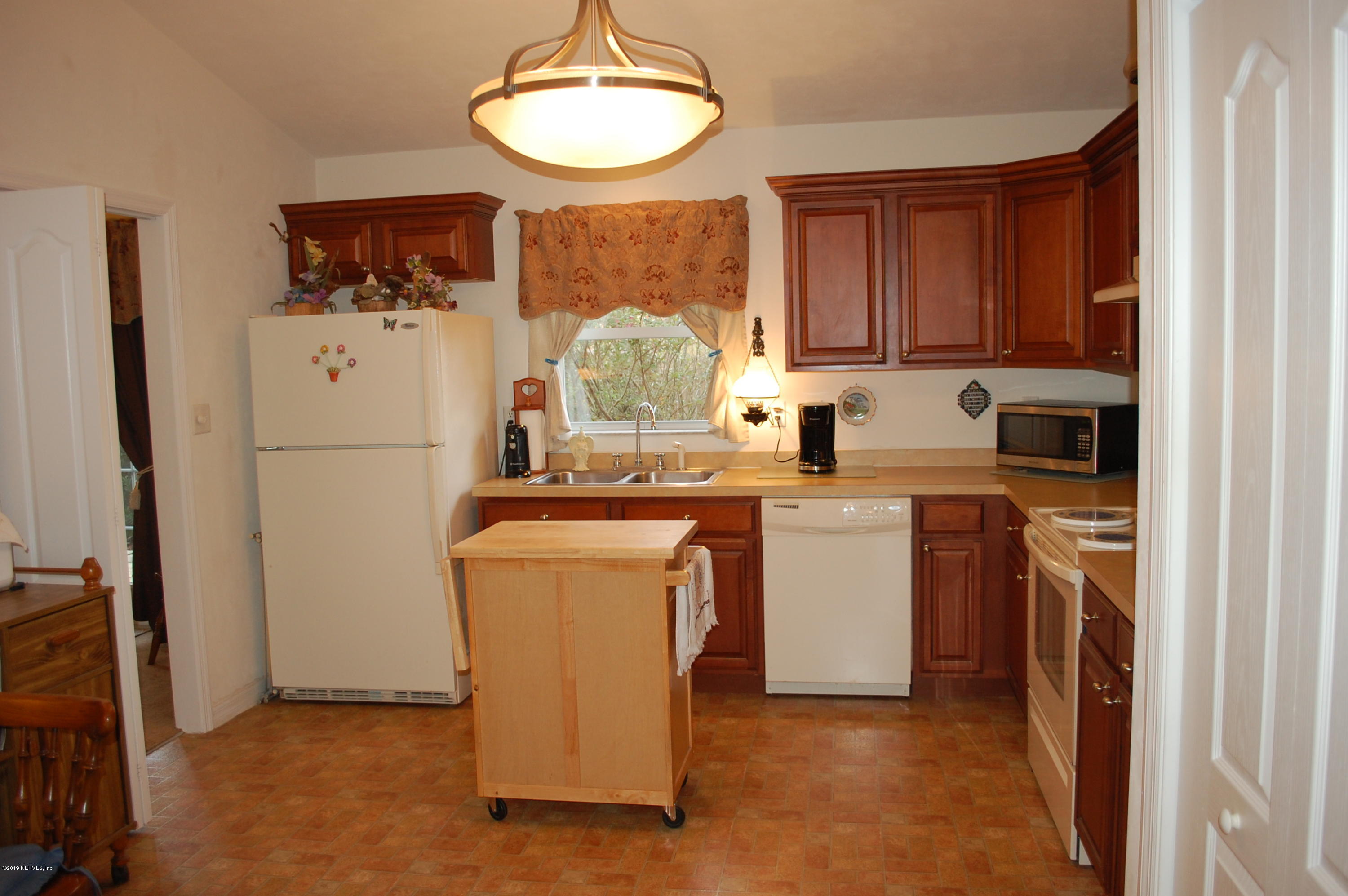 882 Southeast 46th Loop Keystone Heights, FL 32656 - Photo 3 of 23 DSC_0711