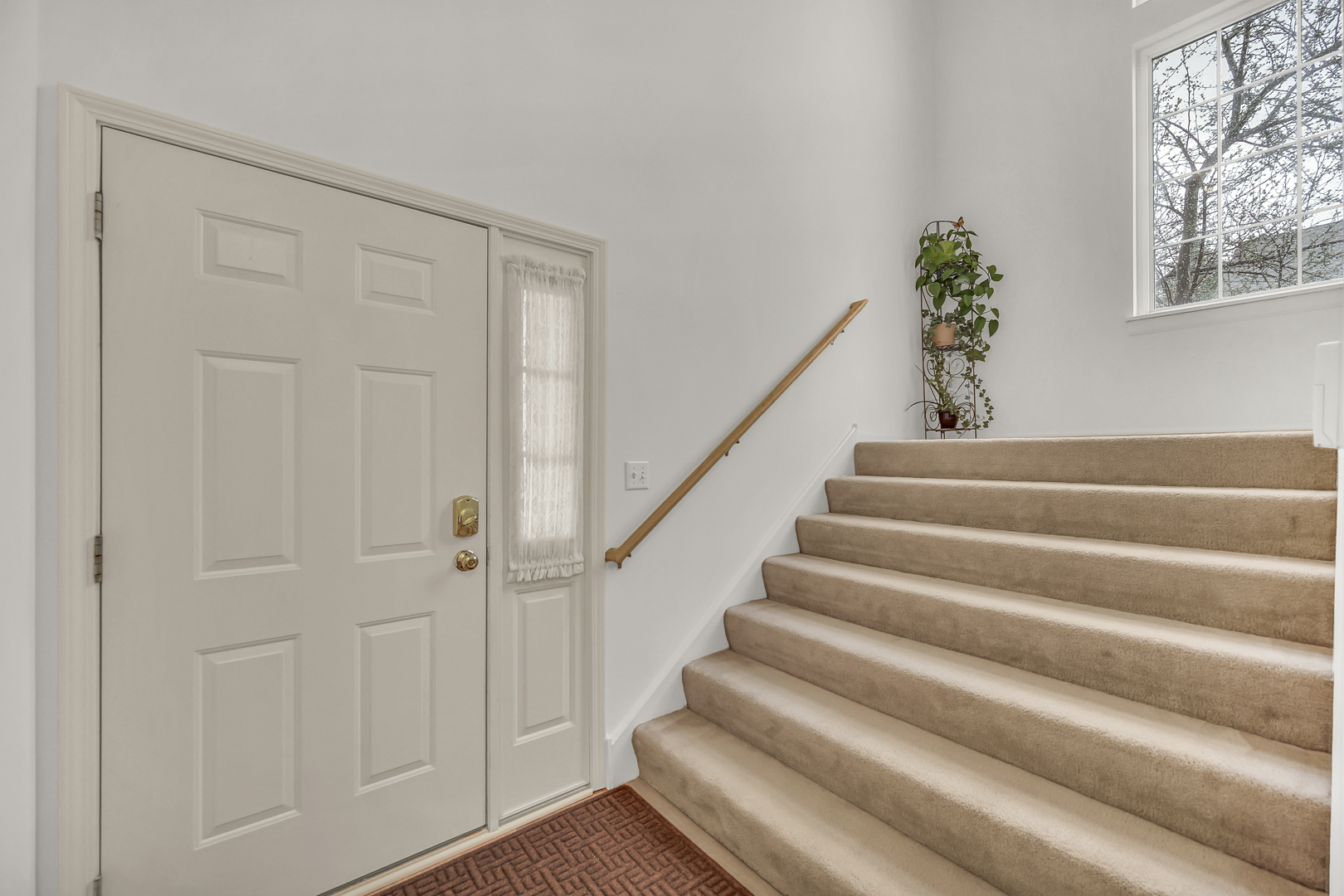 1204 Georgetown Way Vernon Hills, IL 60061 - Photo 5 of 30 a view of entryway with wooden floor