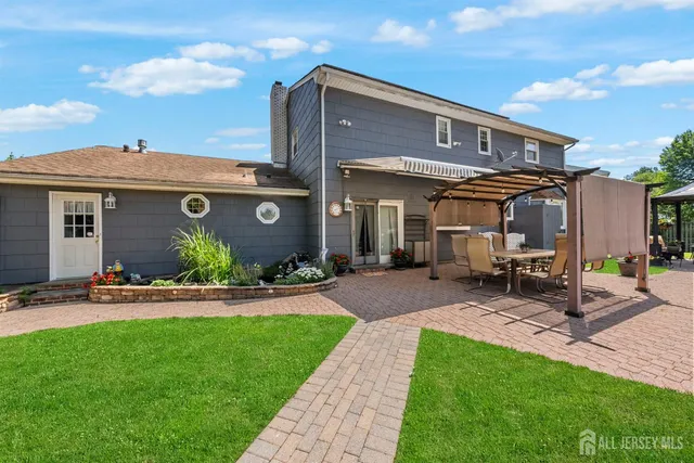 $925,000 | 55 Valley Vale Drive, Old Bridge, NJ 08857