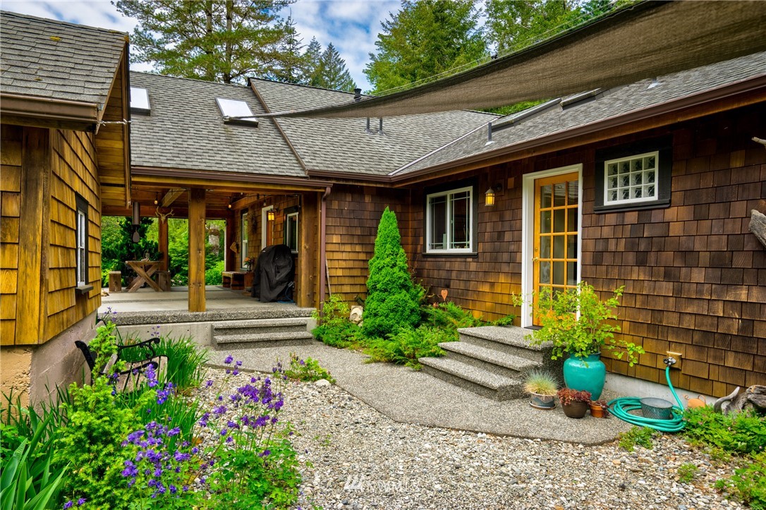48404 Yeager Road Concrete, WA 98237 - Photo 7 of 24 Gallery Image 7