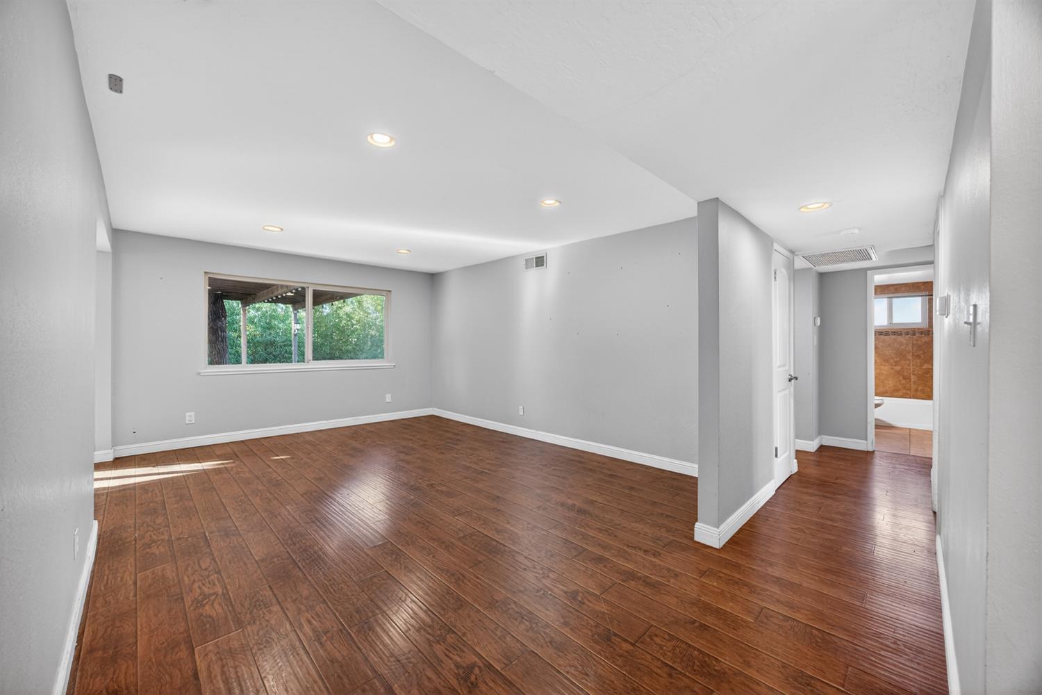 5267 Ridgevale Way Fair Oaks, CA 95628 - Photo 6 of 58