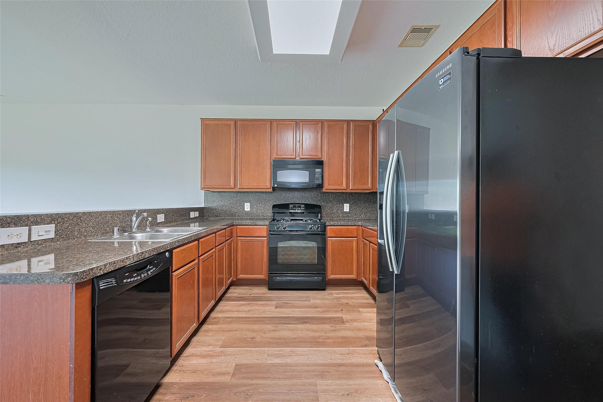 9514 Barr Spring Drive Humble, TX 77396 - Photo 3 of 27 kitchen