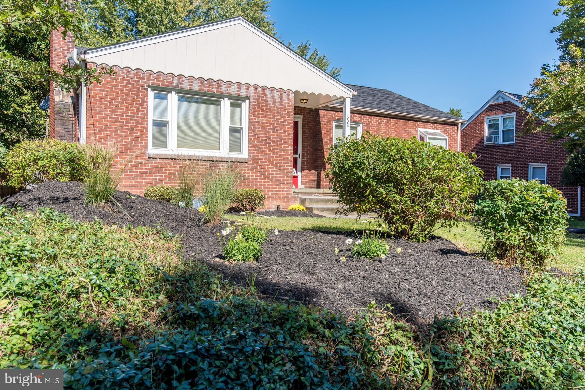 608 Edwards Ferry Road Northeast Leesburg, VA 20176 - Photo 5 of 38 Gallery Image 5