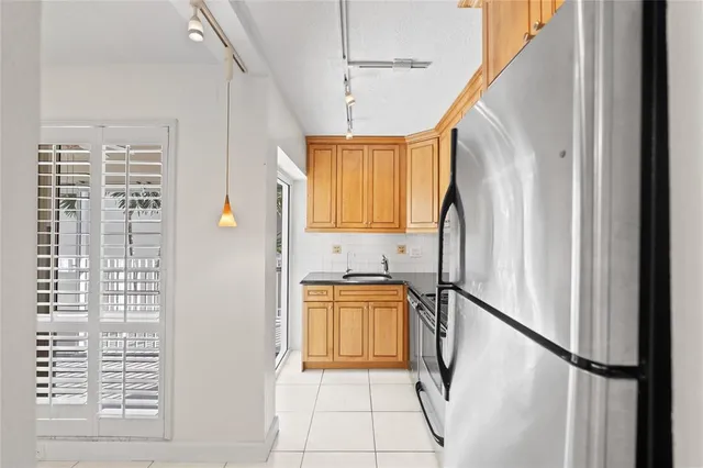 $166,000 | 1439 South Ocean Boulevard, Unit 317, Lauderdale-by-the-Sea, FL 33062