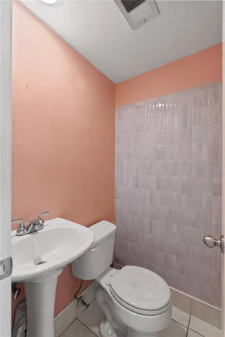 $166,000 | 1439 South Ocean Boulevard, Unit 317, Lauderdale-by-the-Sea, FL 33062