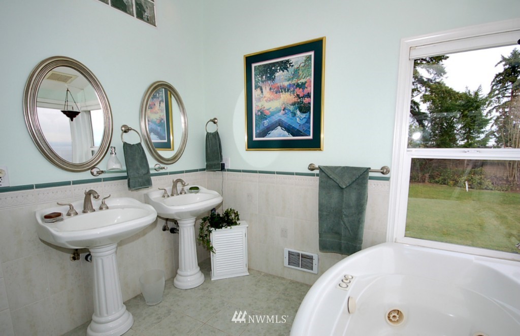 23670 Jefferson Point Road Northeast Kingston, WA 98346 - Photo 13 of 20 Gallery Image 13