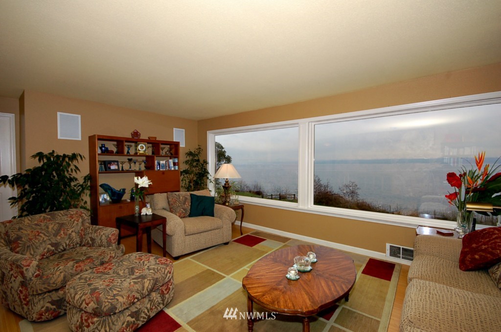23670 Jefferson Point Road Northeast Kingston, WA 98346 - Photo 6 of 20 Gallery Image 6