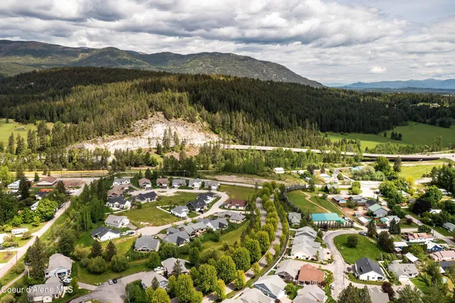 $225,000 | 409 Becker Lane, Dover, ID 83825