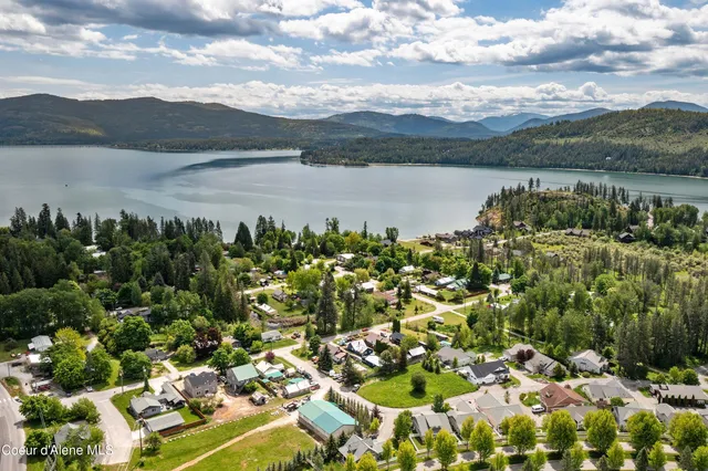 $225,000 | 409 Becker Lane, Dover, ID 83825