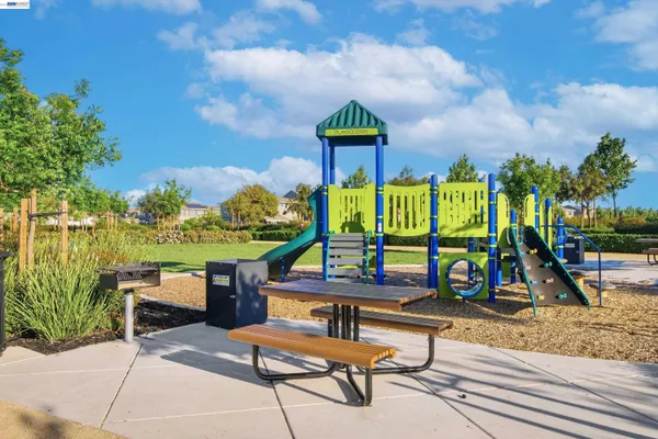 $750,000 | 168 East Calder Drive, Mountain House, CA 95391