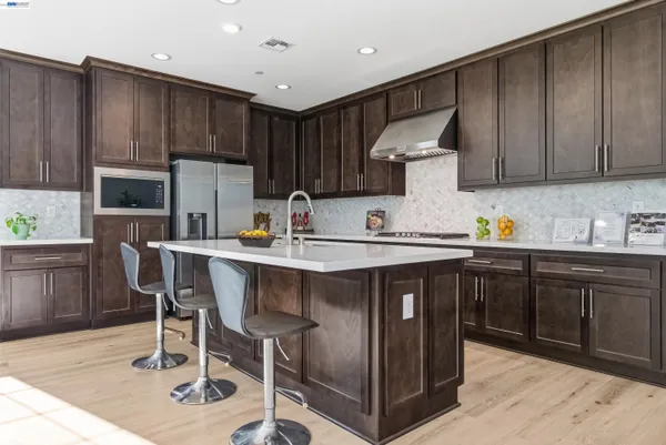 $750,000 | 168 East Calder Drive, Mountain House, CA 95391