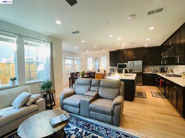 $775,000 | 168 East Calder Drive, Mountain House, CA 95391