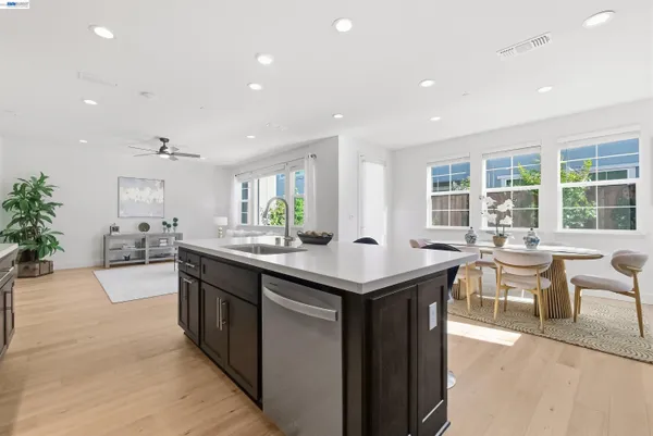 $750,000 | 168 East Calder Drive, Mountain House, CA 95391