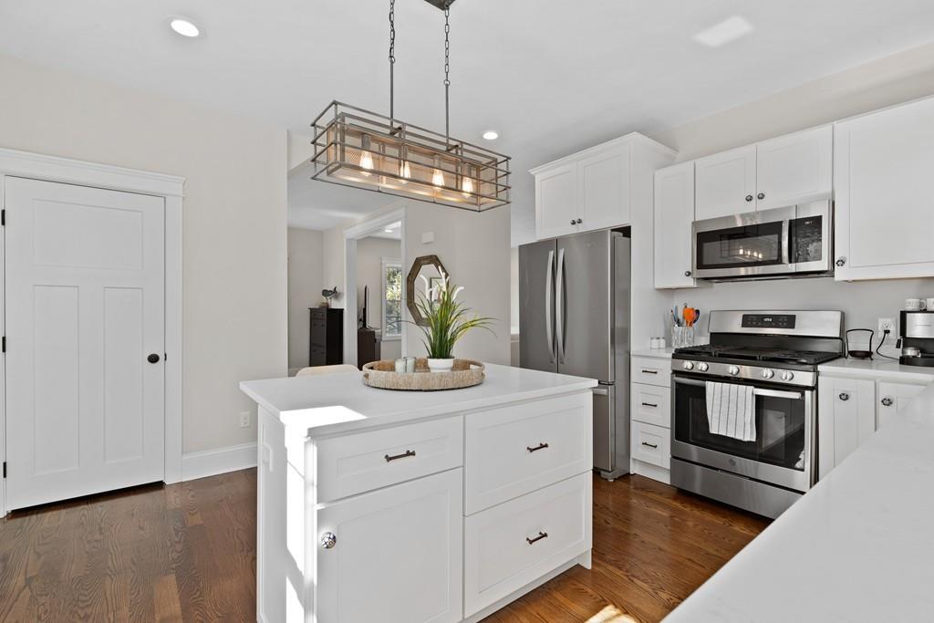 146 Kingsley Road Hull, MA 02045 - Photo 2 of 32