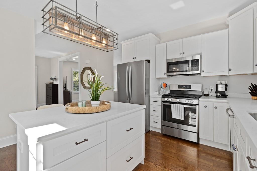 146 Kingsley Road Hull, MA 02045 - Photo 3 of 32