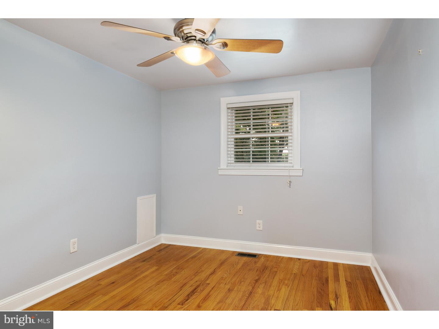 7 Maple Road Burlington Township, NJ 08016 - Photo 18 of 25 Bedroom 4