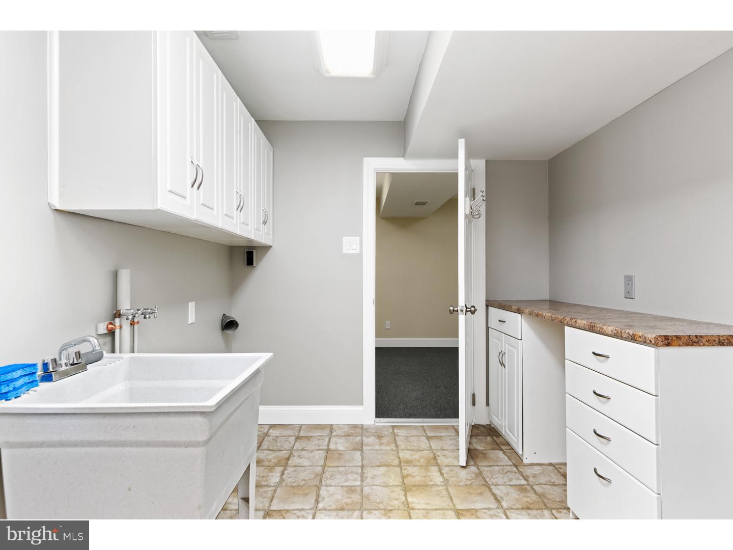 7 Maple Road Burlington Township, NJ 08016 - Photo 19 of 25 Laundry Room