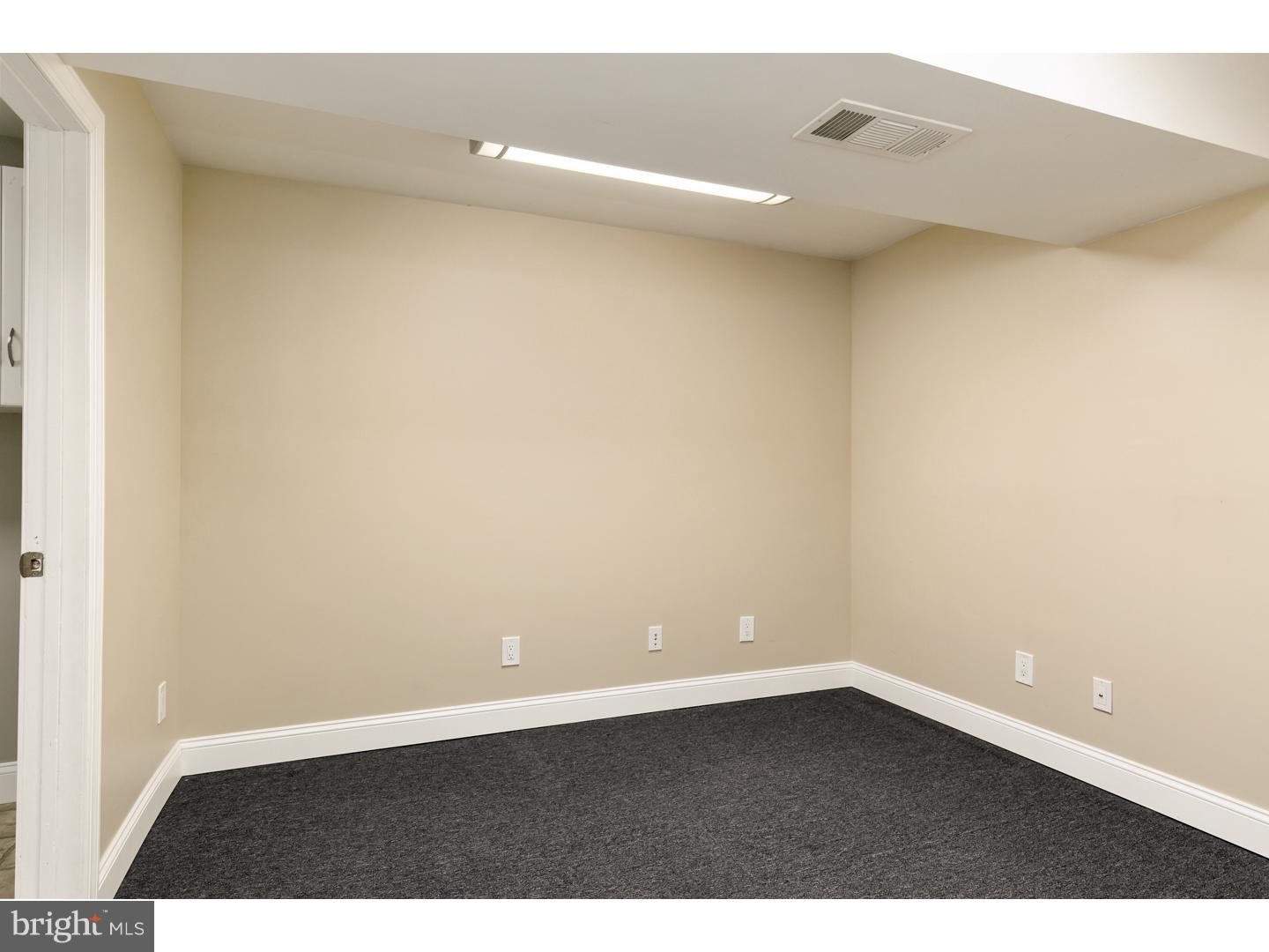7 Maple Road Burlington Township, NJ 08016 - Photo 21 of 25 Office / Study