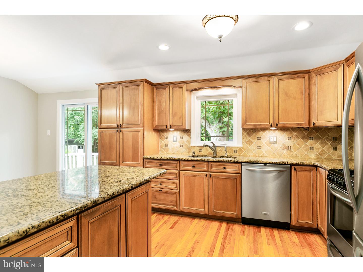 7 Maple Road Burlington Township, NJ 08016 - Photo 7 of 25 Kitchen