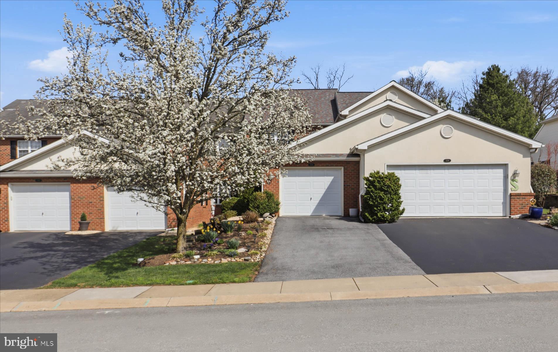 320 White Chapel Road Lancaster, PA 17603 - Photo 1 of 54