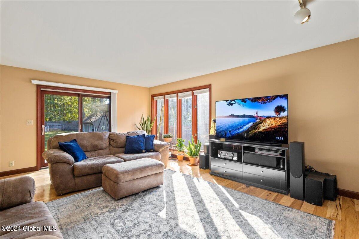 28 Marigold Drive Queensbury, NY 12804 - Photo 14 of 31 31-IMG_3292