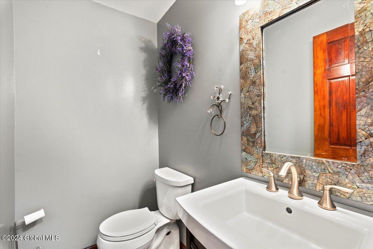 28 Marigold Drive Queensbury, NY 12804 - Photo 16 of 31 32-IMG_3301