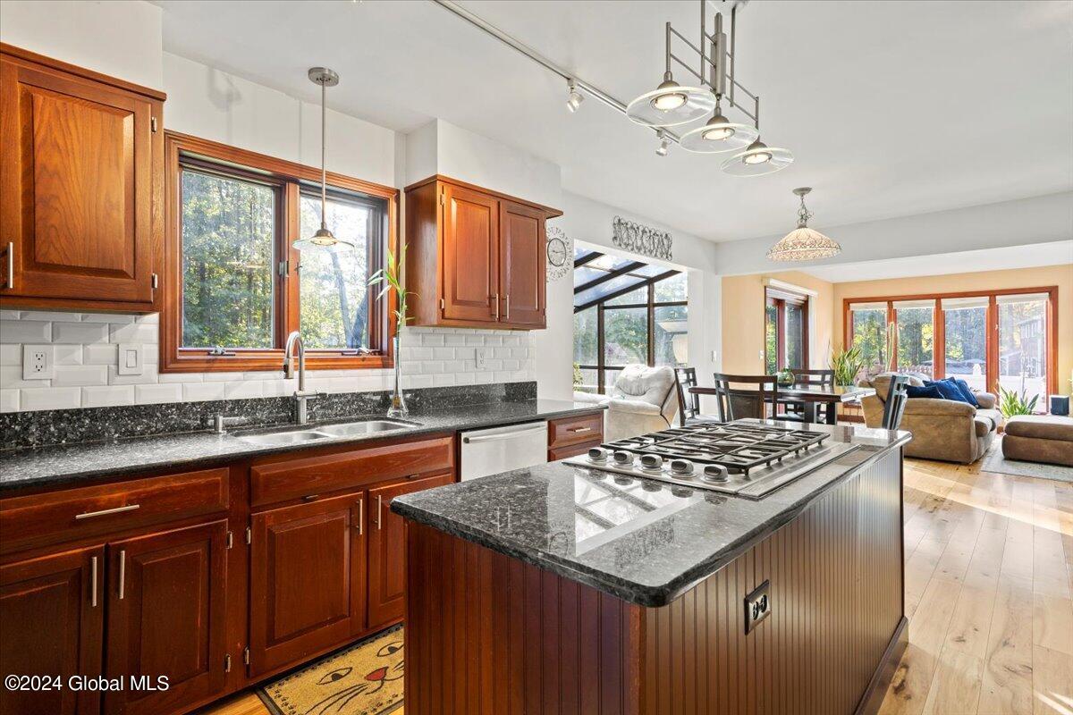 28 Marigold Drive Queensbury, NY 12804 - Photo 6 of 31 27-IMG_3268