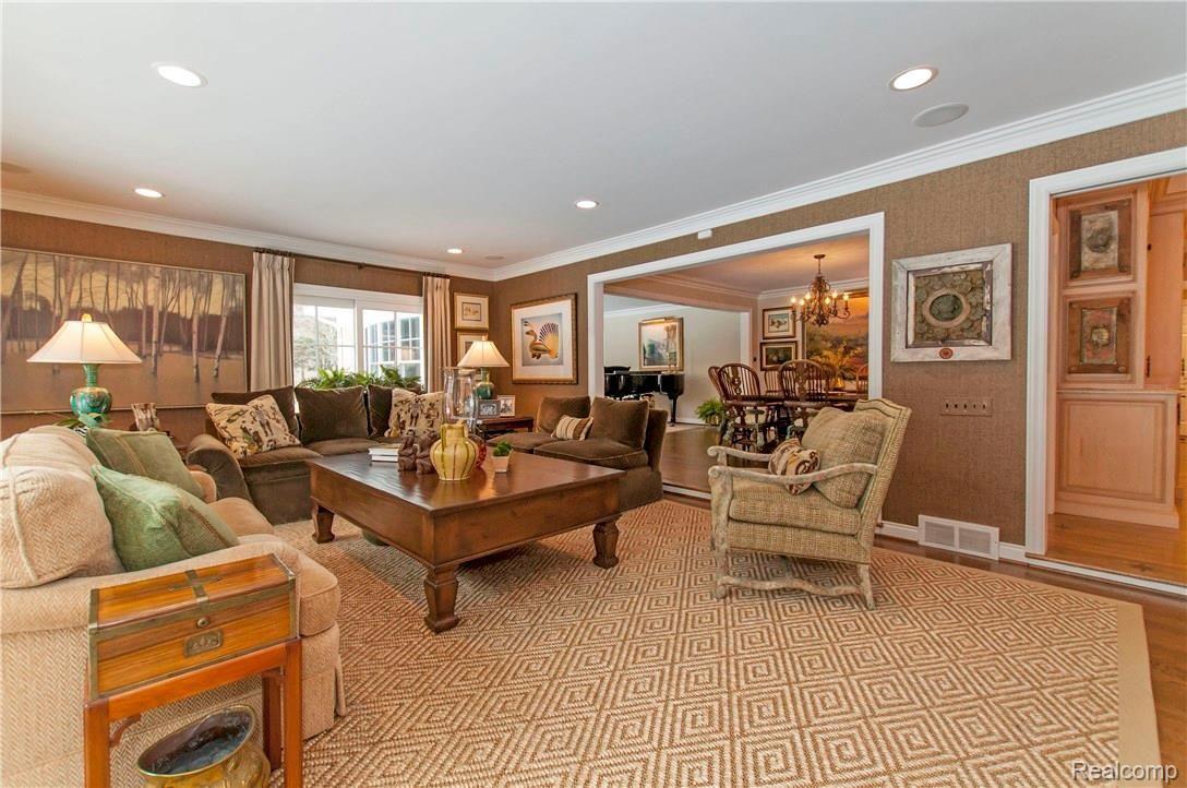 566 Shelden Road Grosse Pointe, MI 48236 - Photo 15 of 73 12.jpg