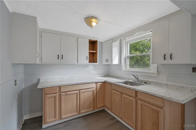 $1,500 | 148 West Cayuga Street, Oswego, NY 13126