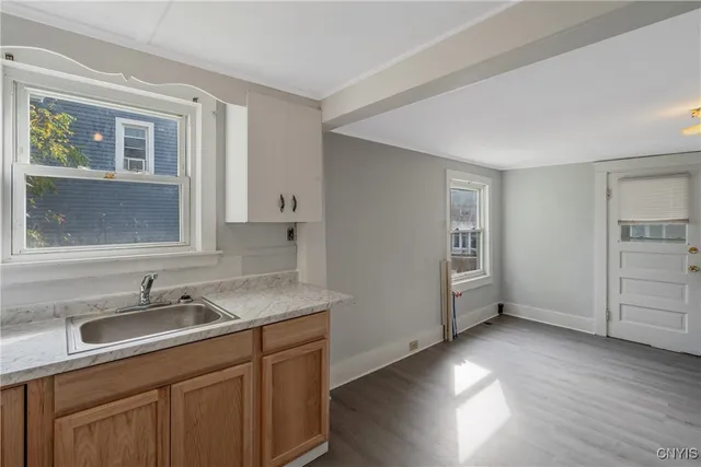 $1,500 | 148 West Cayuga Street, Oswego, NY 13126