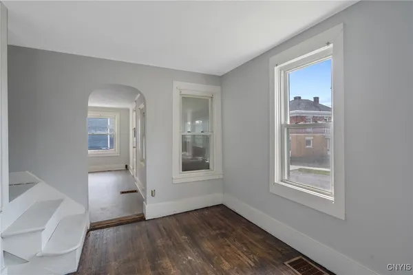 $1,500 | 148 West Cayuga Street, Oswego, NY 13126