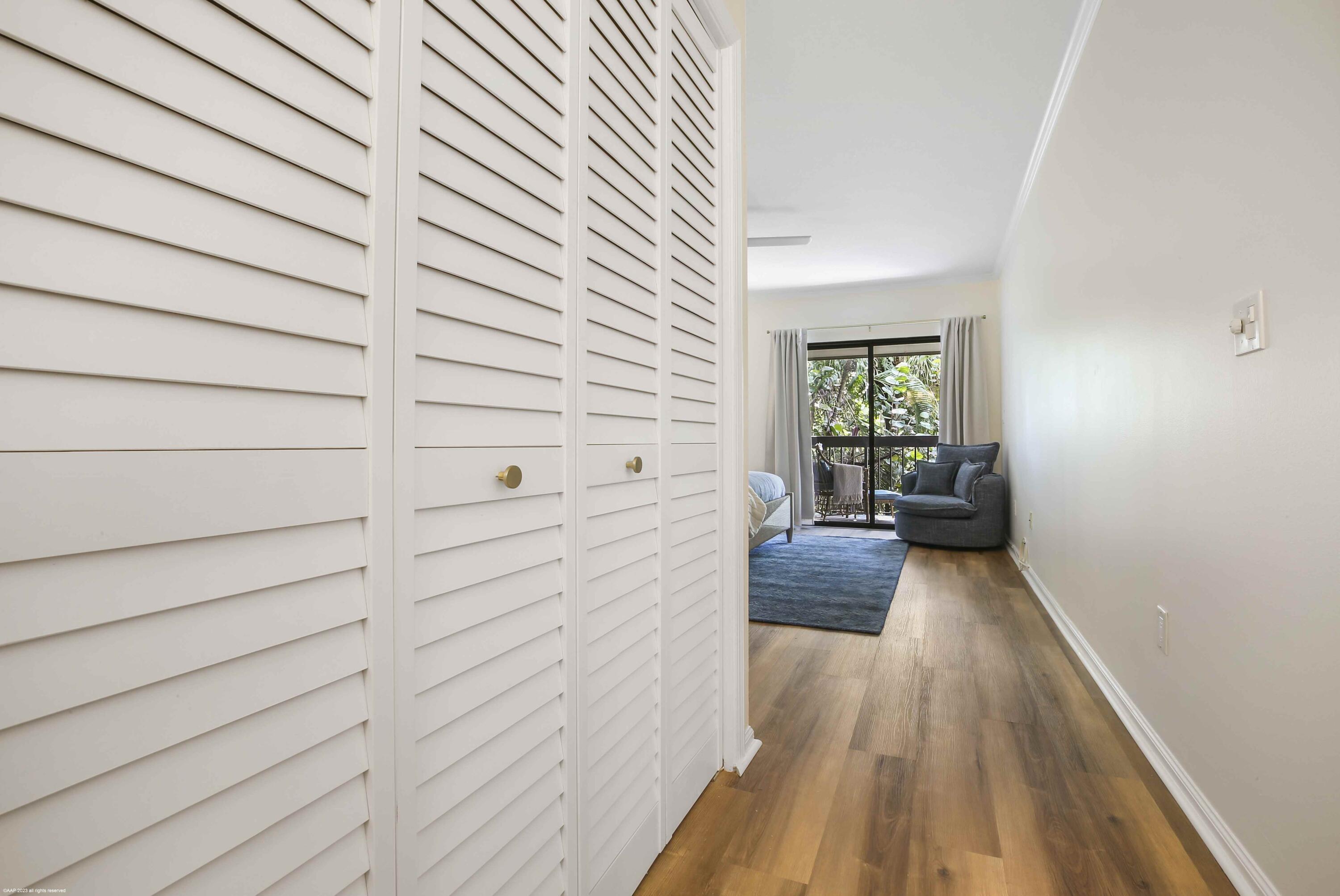 13334 Polo Club Road, Unit 346 Wellington, FL 33414 - Photo 10 of 19 a view of front door and porch