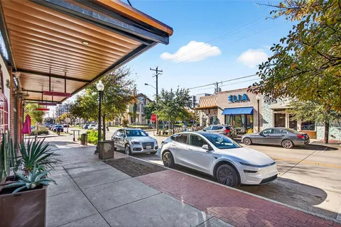 $3,318,000 | 435 West 9th Street, Dallas, TX 75208