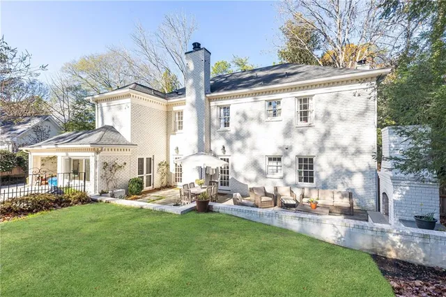 $1,875,000 | 900 Hawick Drive Northwest, Atlanta, GA 30327