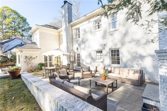 $1,875,000 | 900 Hawick Drive Northwest, Atlanta, GA 30327
