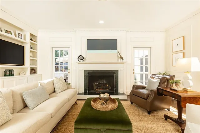 $1,875,000 | 900 Hawick Drive Northwest, Atlanta, GA 30327