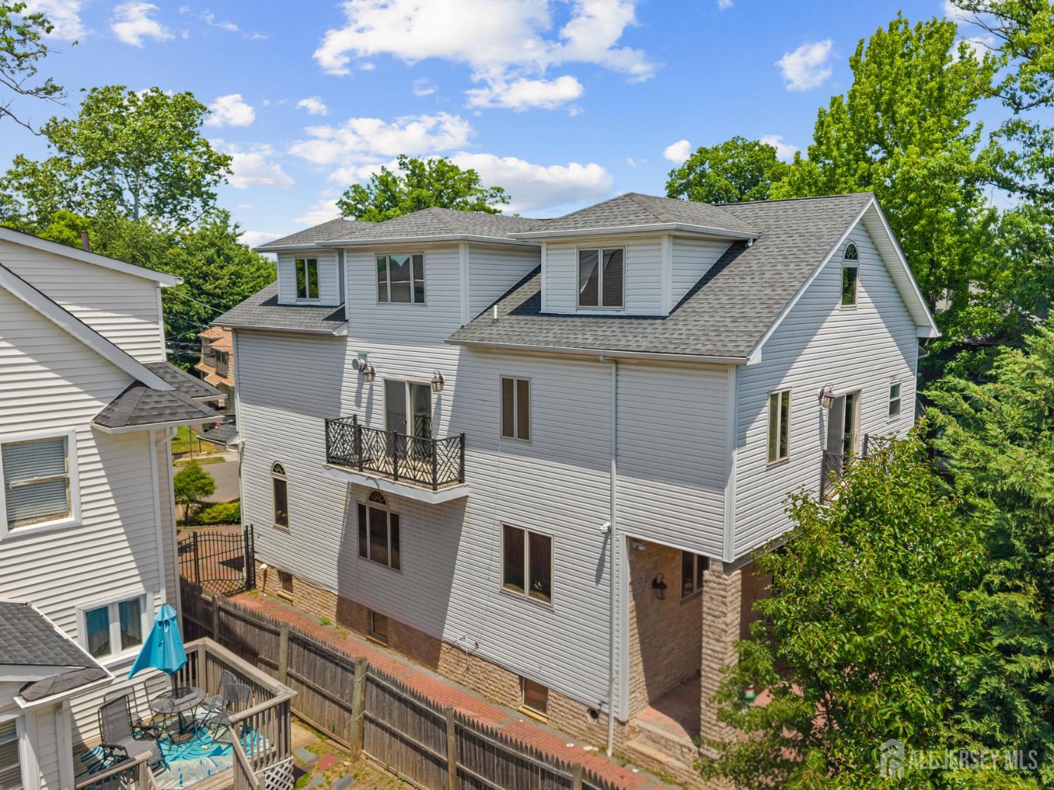 69-71 Summit Road Elizabeth, NJ 07208 - Photo 4 of 39