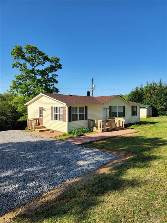 350 Old Offen Po Road Traphill, NC 28685 - Photo 4 of 44 Gallery Image 4